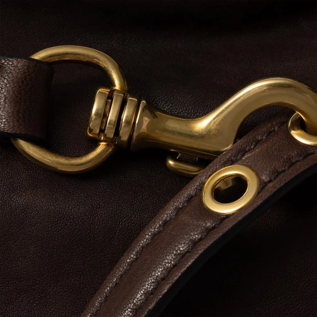 Aventure Zipped Shoulder Bag