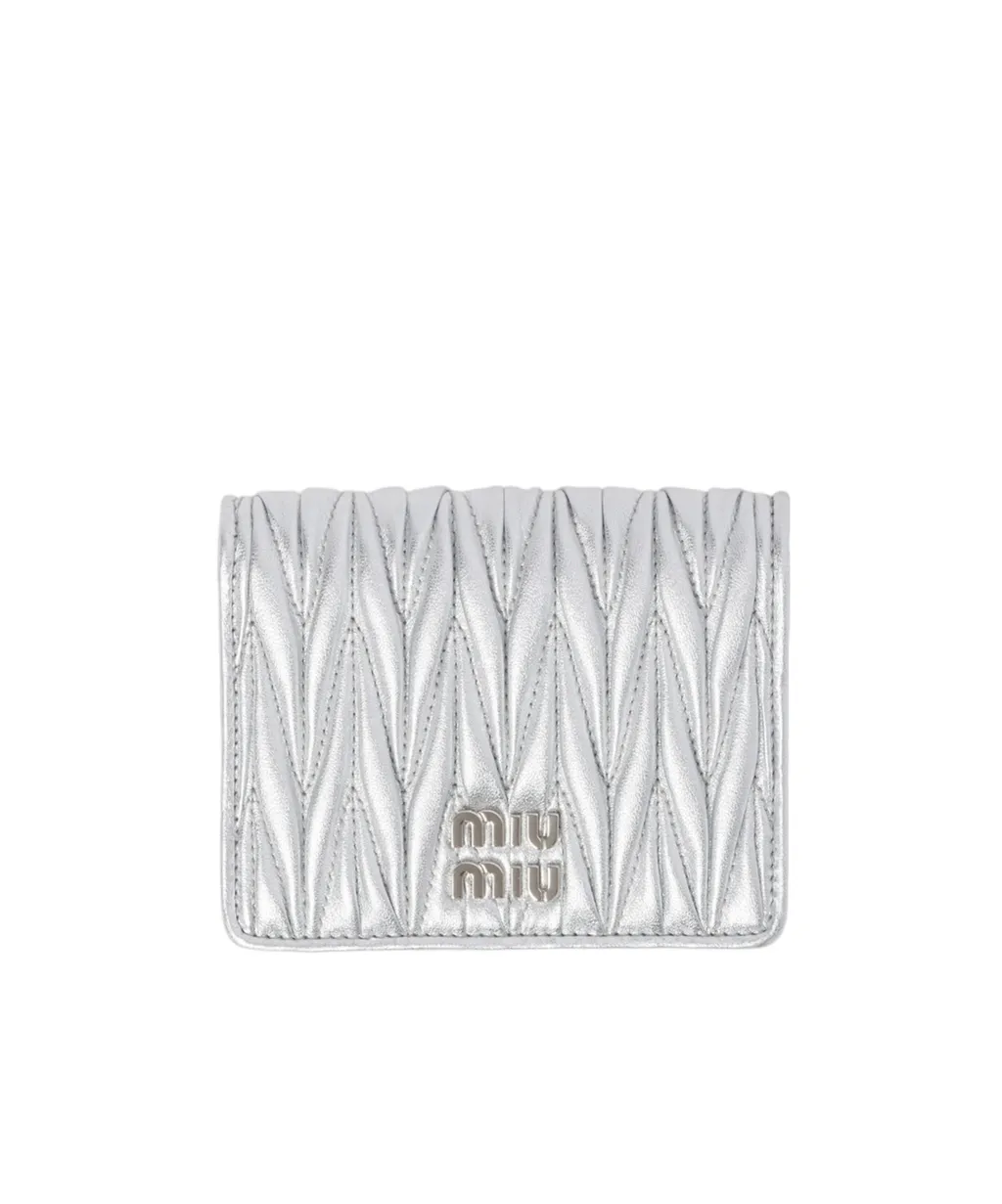 Logo-Lettering Matelassé Bi-Fold Wallet