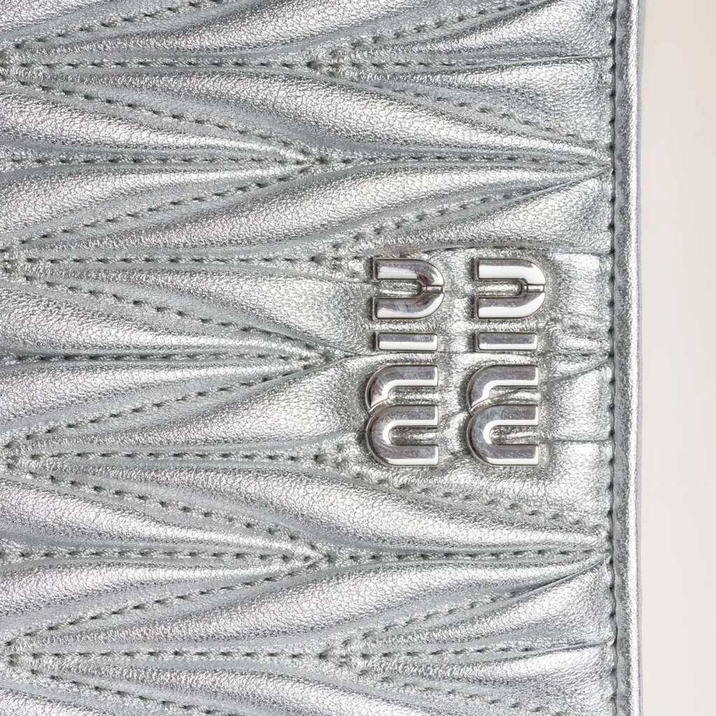 Logo-Lettering Matelassé Bi-Fold Wallet