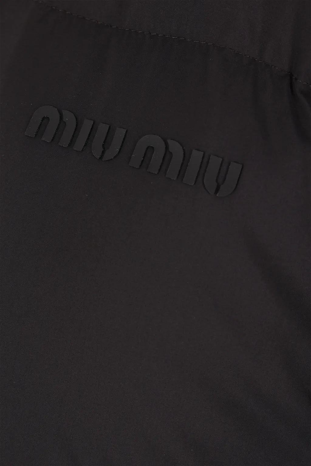 Technical Pongé Cropped Down Jacket