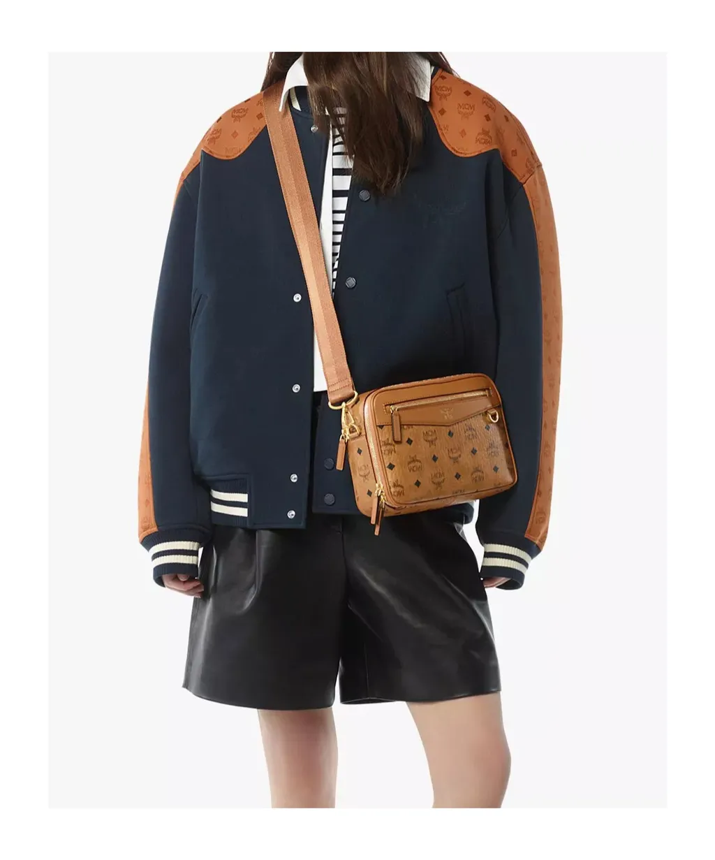 Logo-Pattern Zip Messenger Bag