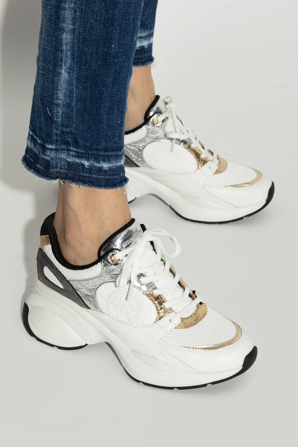 Zuma Sneakers