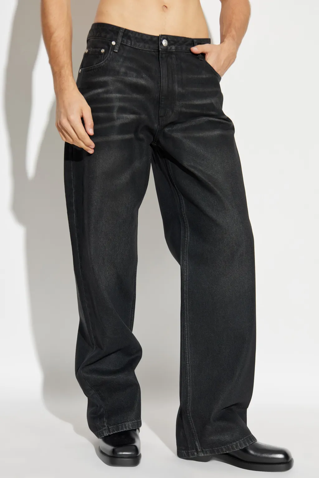 Misbhv Austin Logo Plaque Jeans