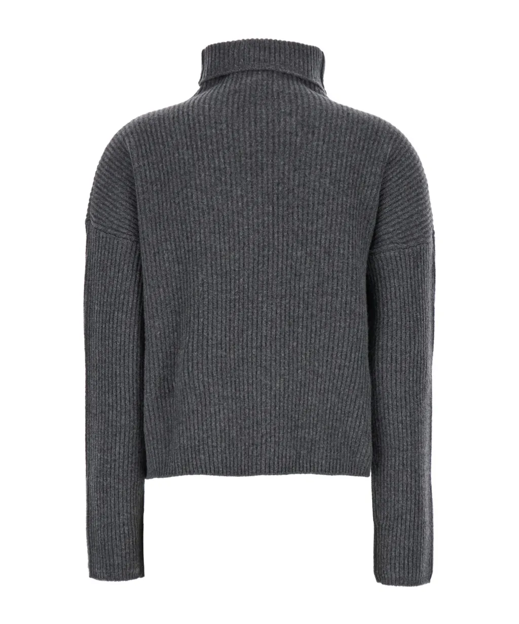 Turtleneck Long-Sleeved Jumper