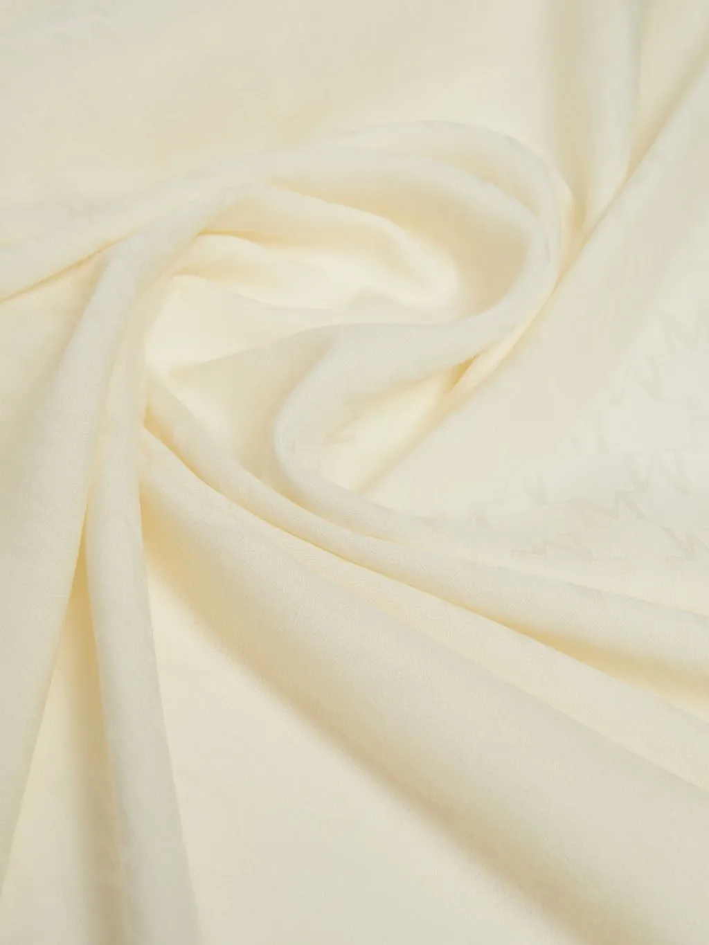 Magico Frayed Edge Scarf
