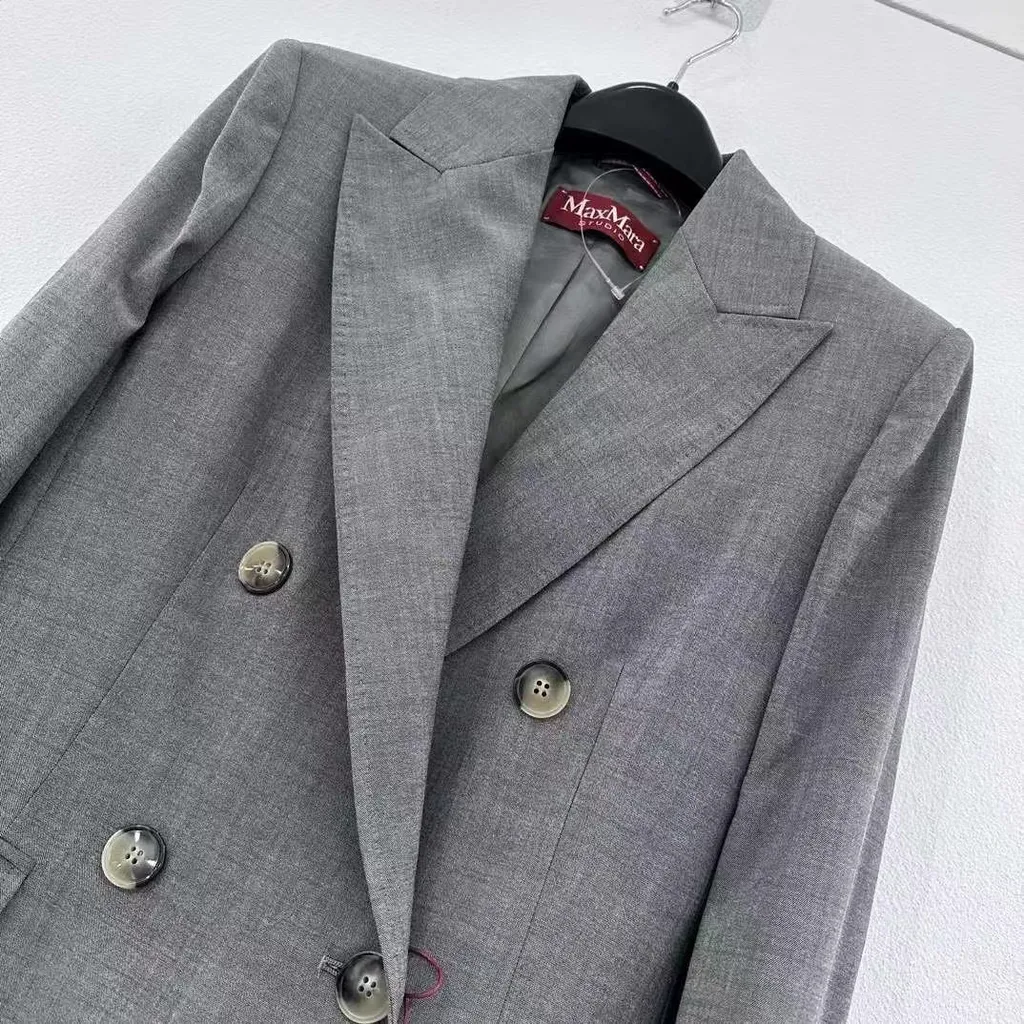 Long Sleeved Suit Jacket