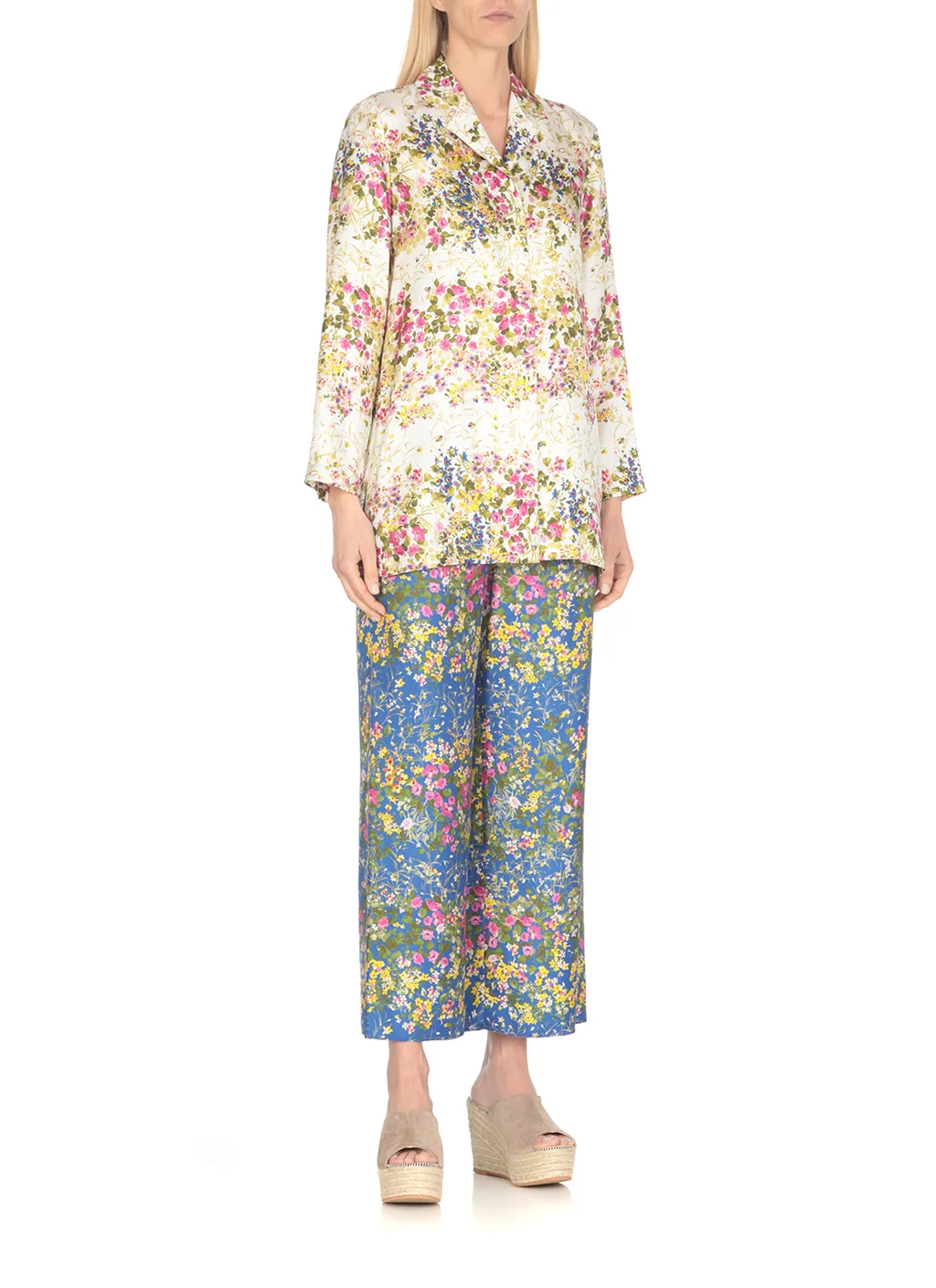 Floral Printed Long-Sleeved Blouse