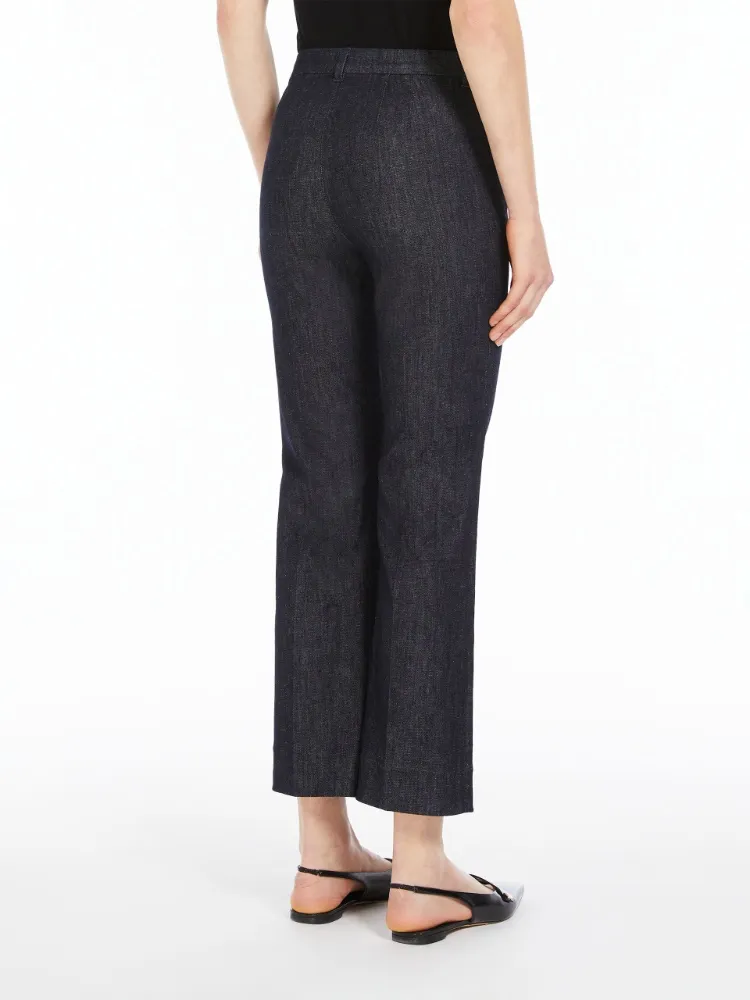Straight Leg Cropped Jeans