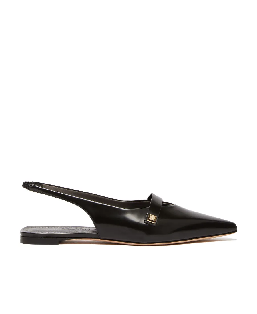 Logo Details Flat Shoes
