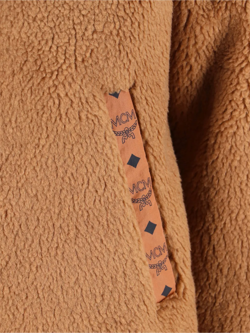 Shearling Sleeveless High Collar Jacket