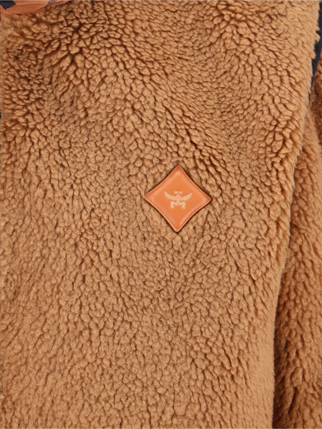 Shearling Sleeveless High Collar Jacket