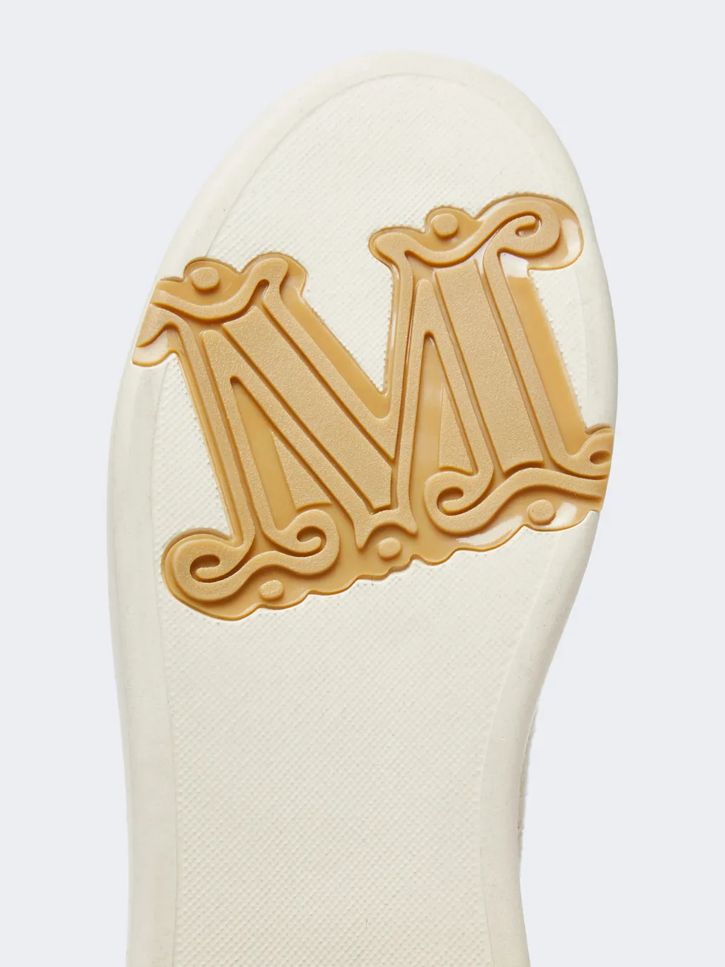 Round Toe Low-Top Sneakers