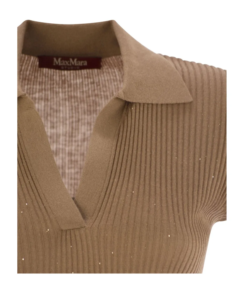Studio Ubeta V-Neck Knitted Top