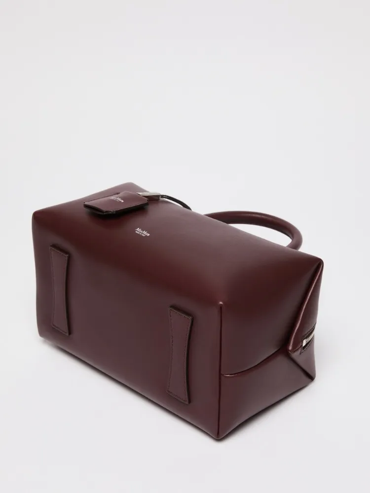 Holdallm Logo Stamp Zip-Up Tote Bag