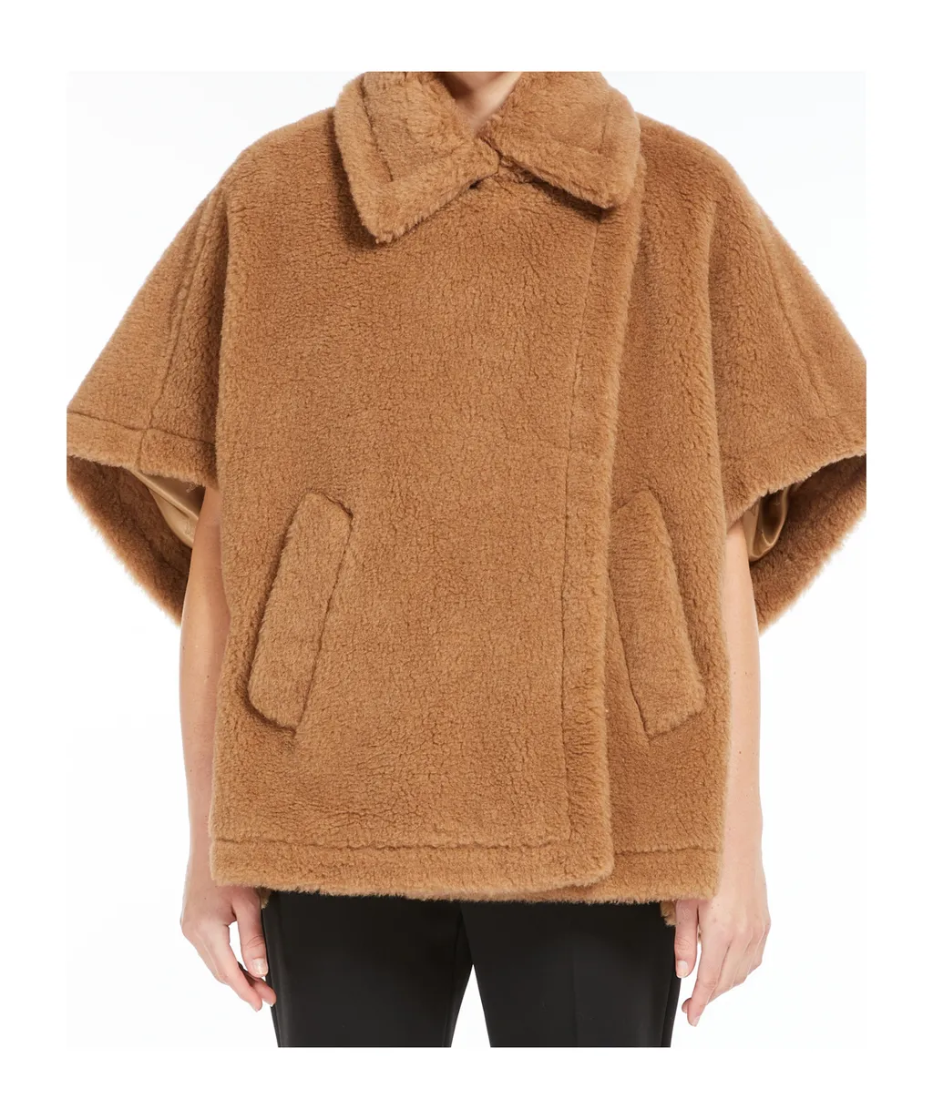 Teddy Fabric Cape