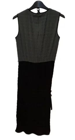 Round Neck Sleeveless Dress