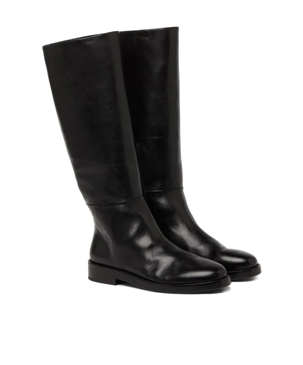 Round Toe Boots