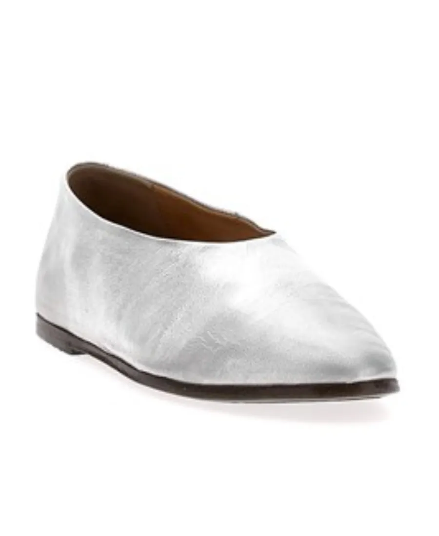 Round-Toe Ballet Flats