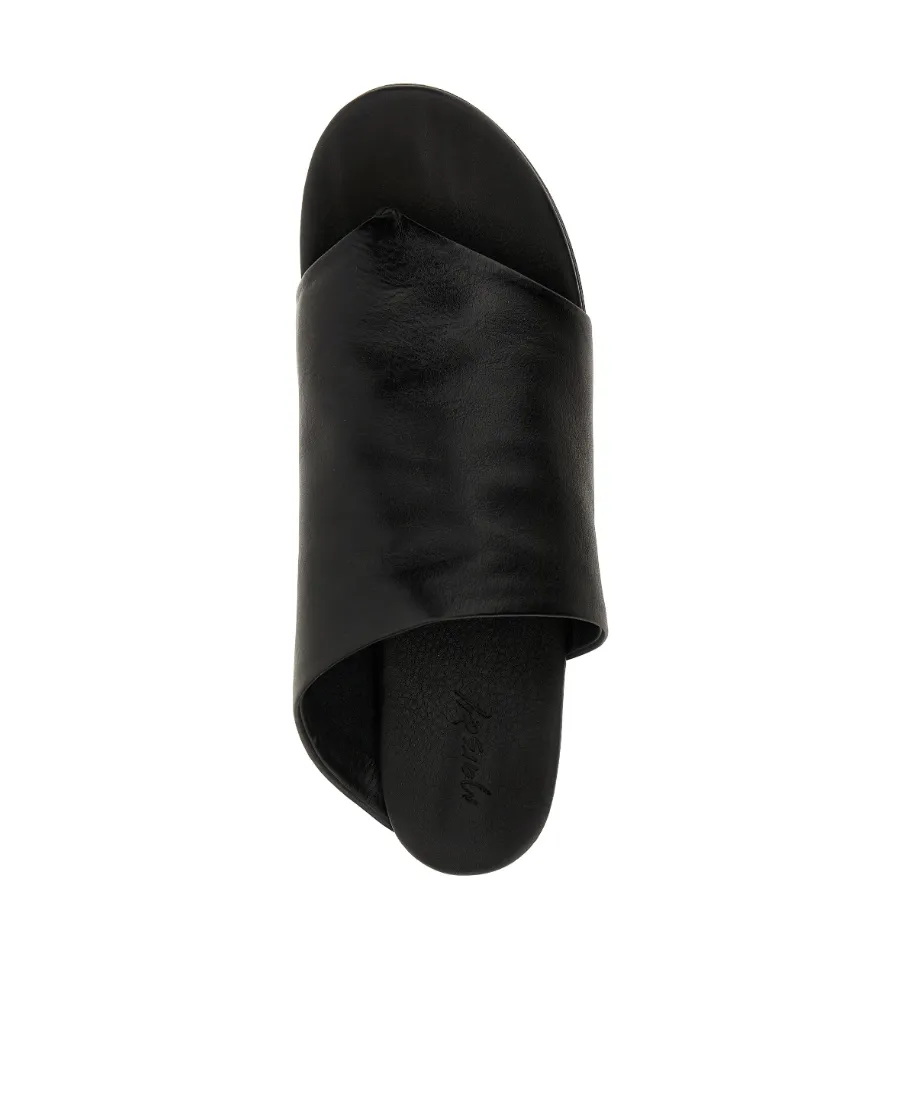 Arsella Leather Flip-Flops
