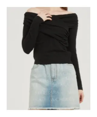 Long-Sleeved Pleated T-Shirt