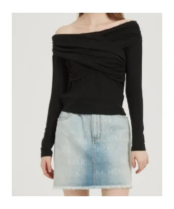 Long-Sleeved Pleated T-Shirt