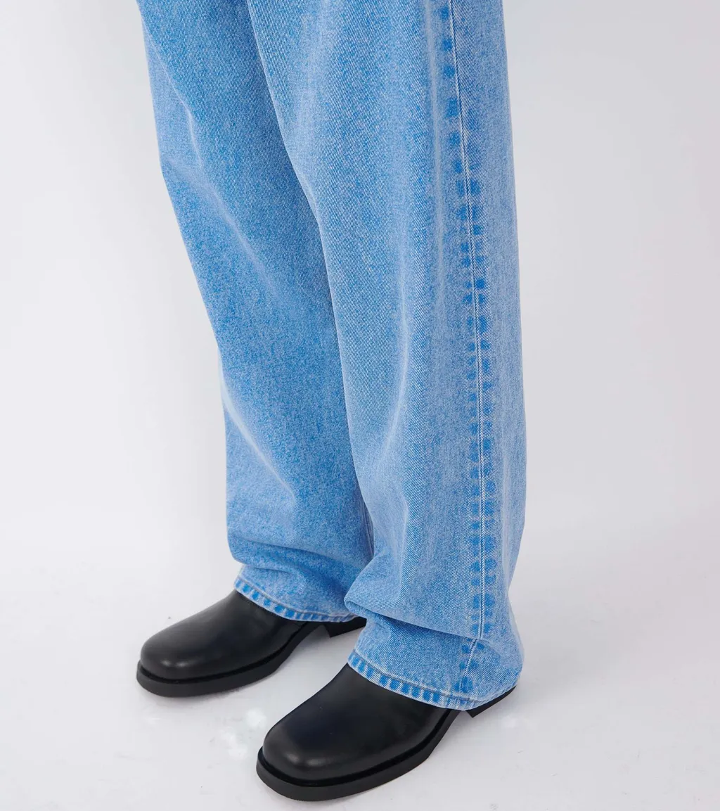 Logo Patch Pleat Jeans