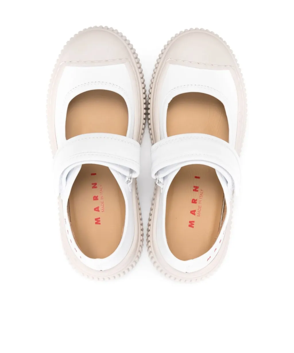 Round Toe Sneakers