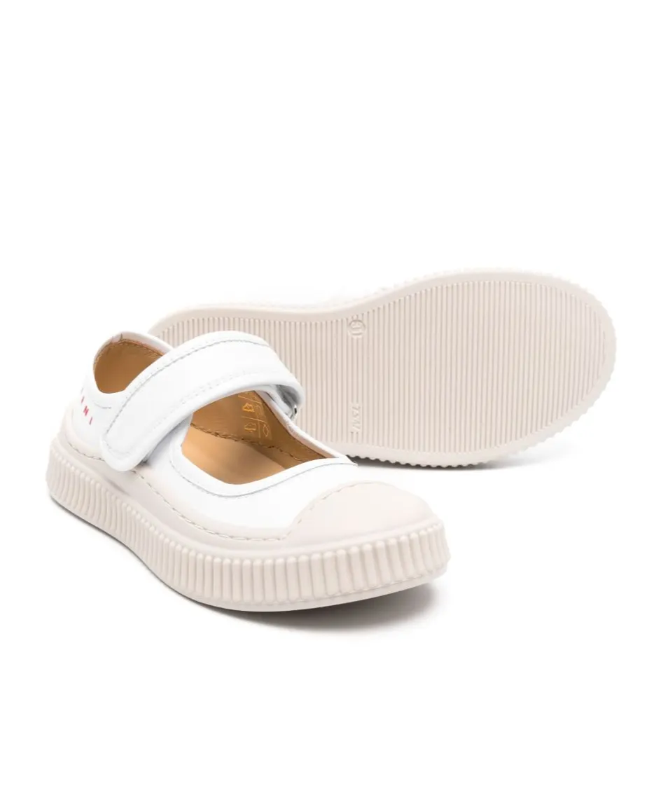 Round Toe Sneakers