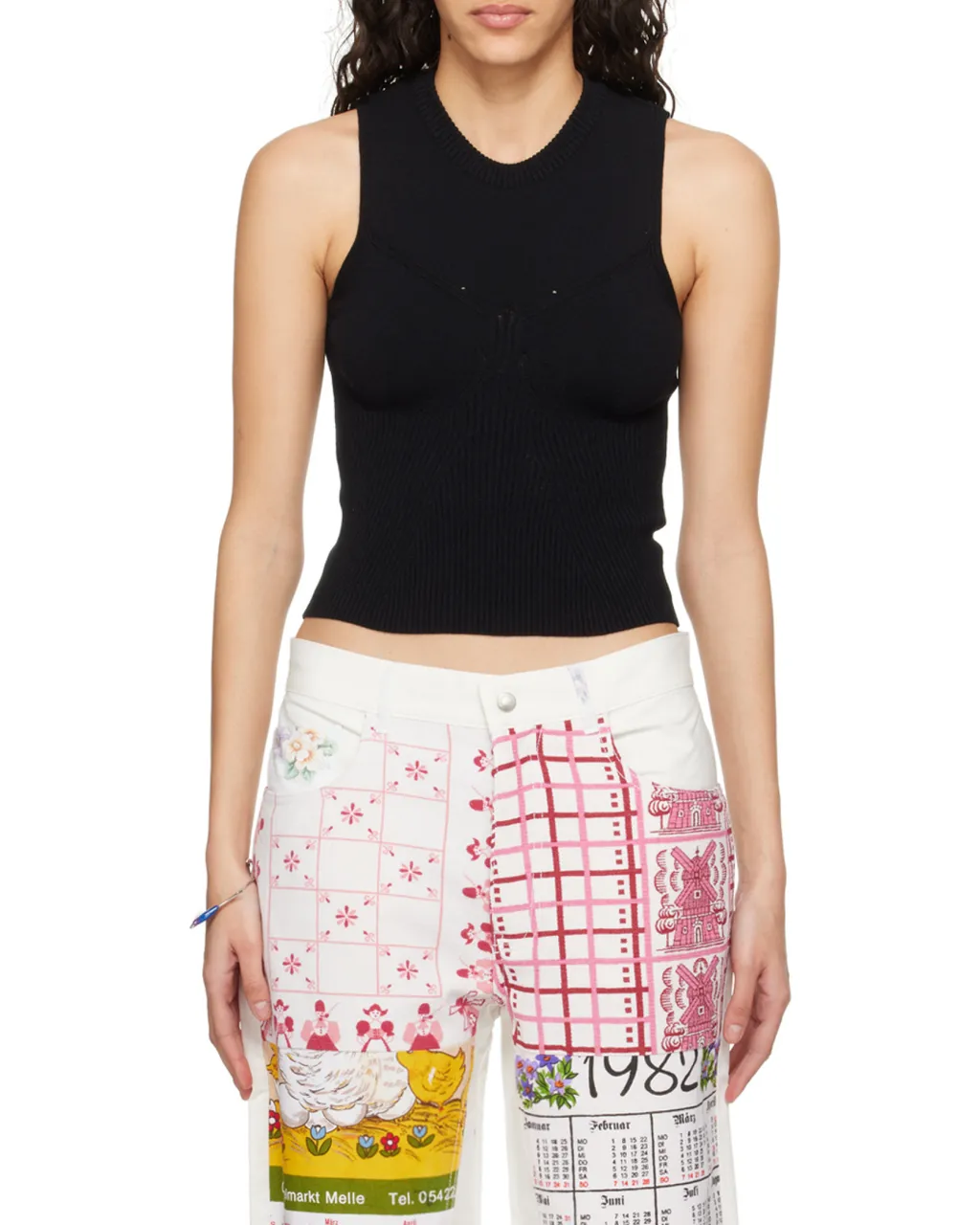 Round Collar Logo Knitted Vest