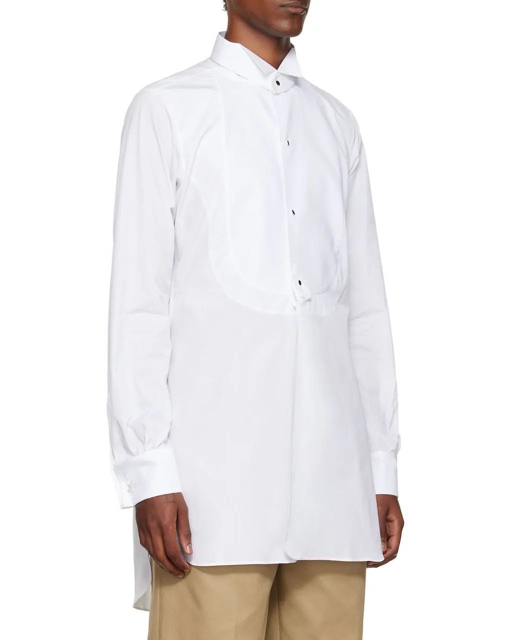 Long-Sleeved Buttoned Shirt