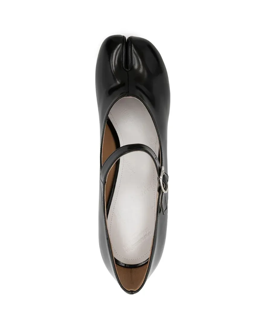 Tabi Buckle-Fastened Mary Jane Pumps
