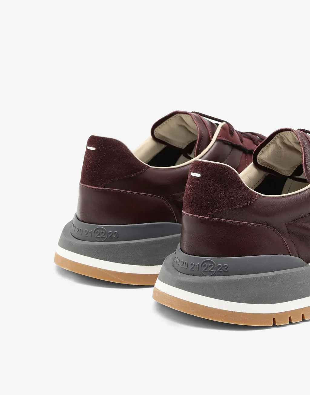 Runner Evolution Low-Top Sneakers
