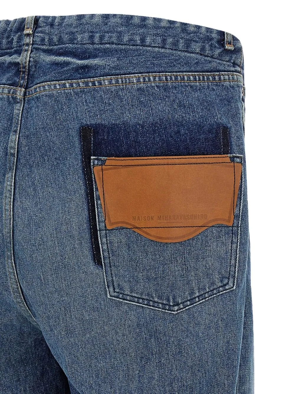 Logo-Patch Straight-Leg Jeans
