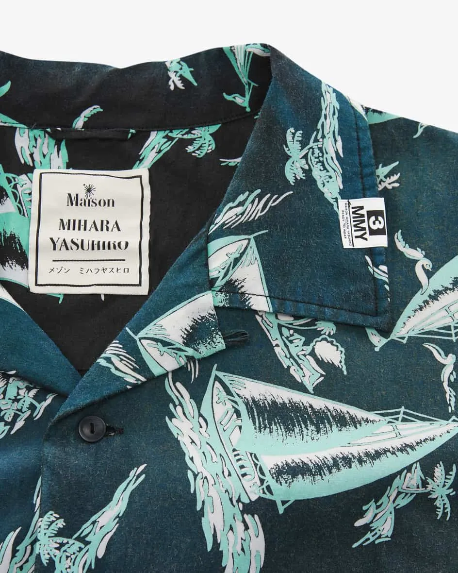 Pattern-Printed Short-Sleeved Shirt