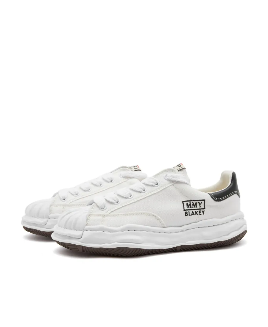 Low-Cut Casual Sneakers