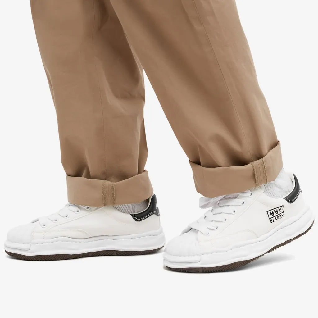 Low-Cut Casual Sneakers