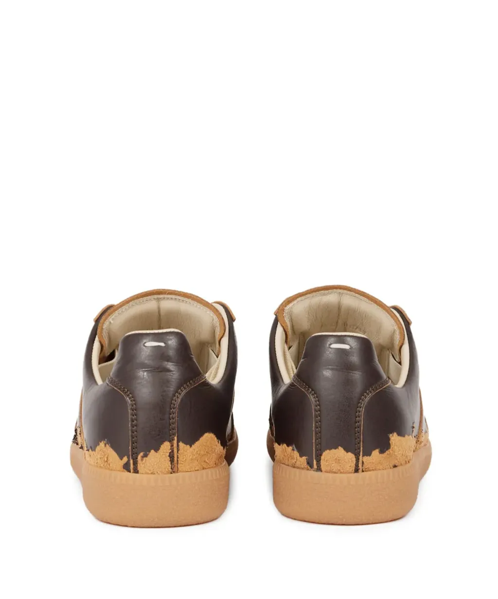 Replica Round Toe Sneakers