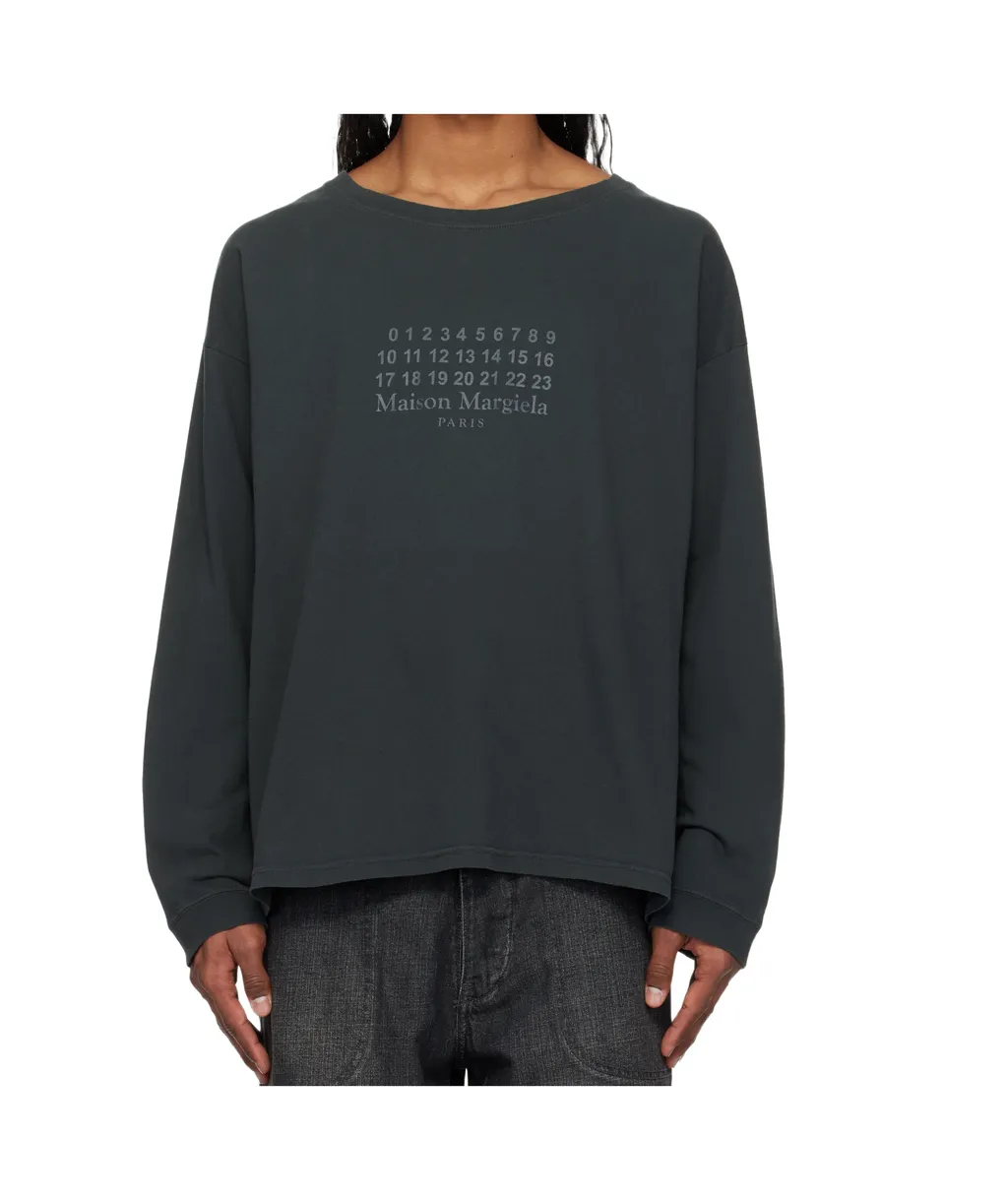 T-Shirt / Washed Black