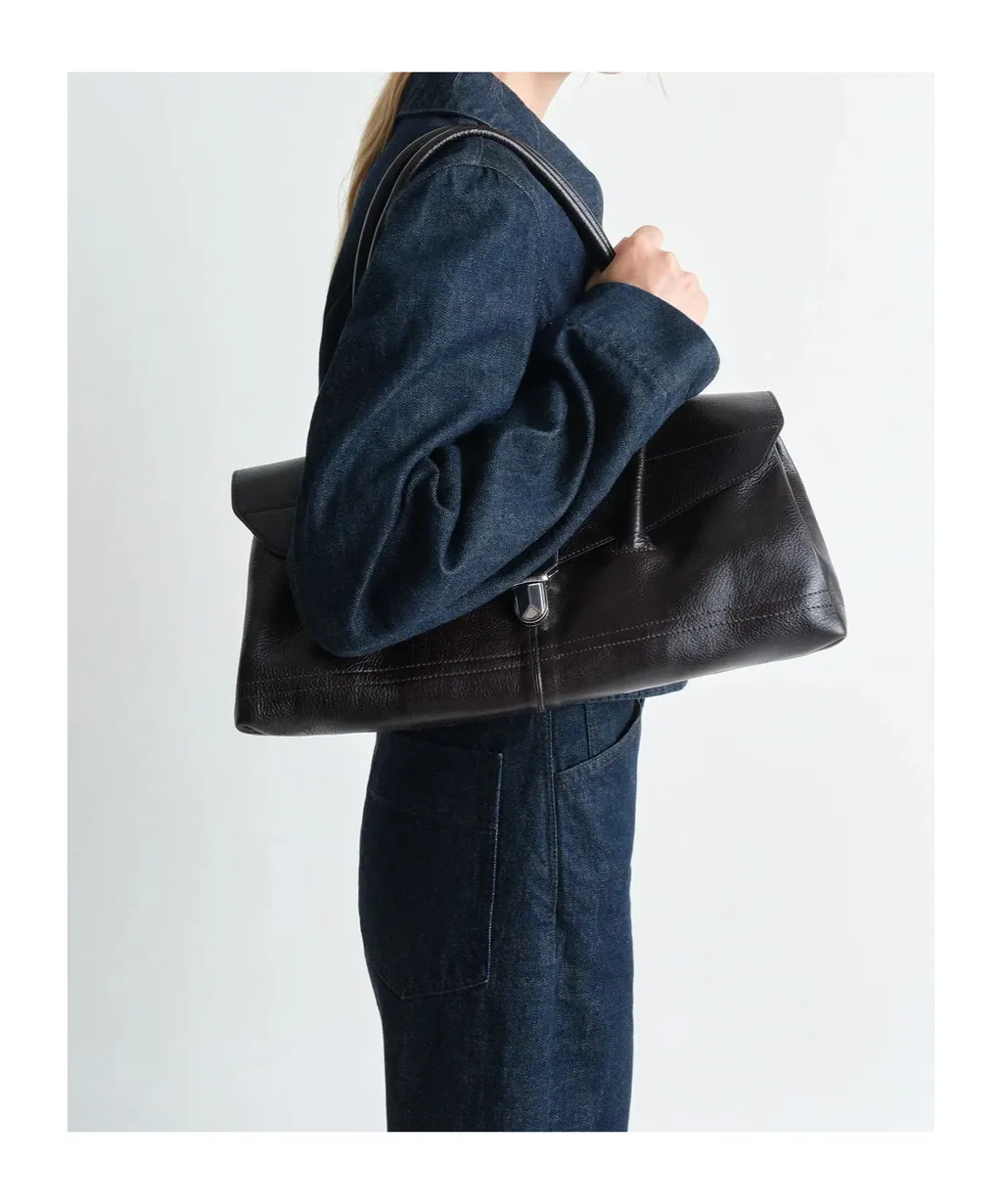 Gear Logo Detailed Shoulder Bag