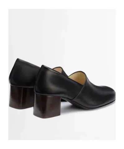 Anatomic High Heels