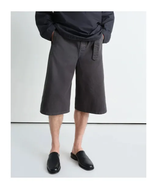 Twisted Below-Knee Length Shorts