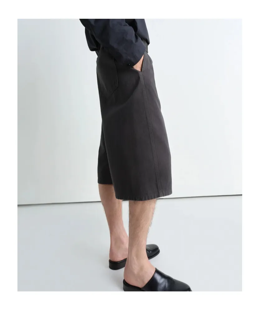 Twisted Below-Knee Length Shorts