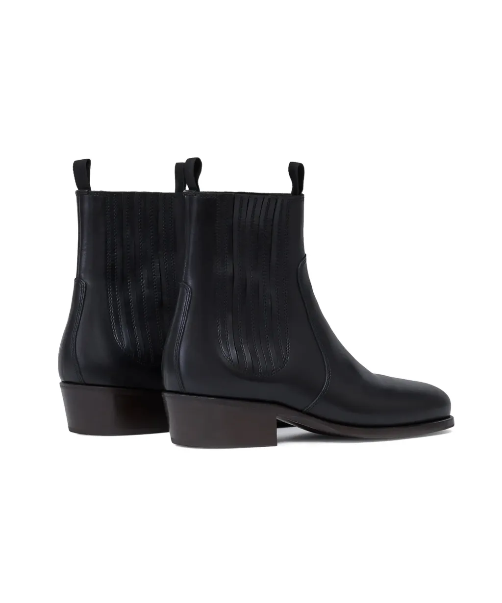 Chelsea Round Toe Boots