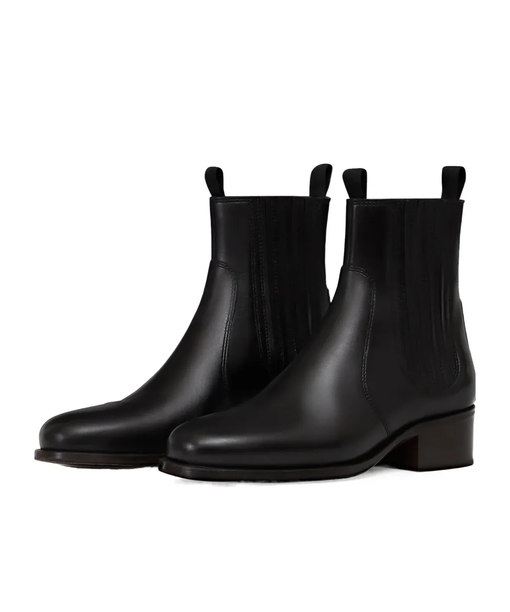 Chelsea Boots