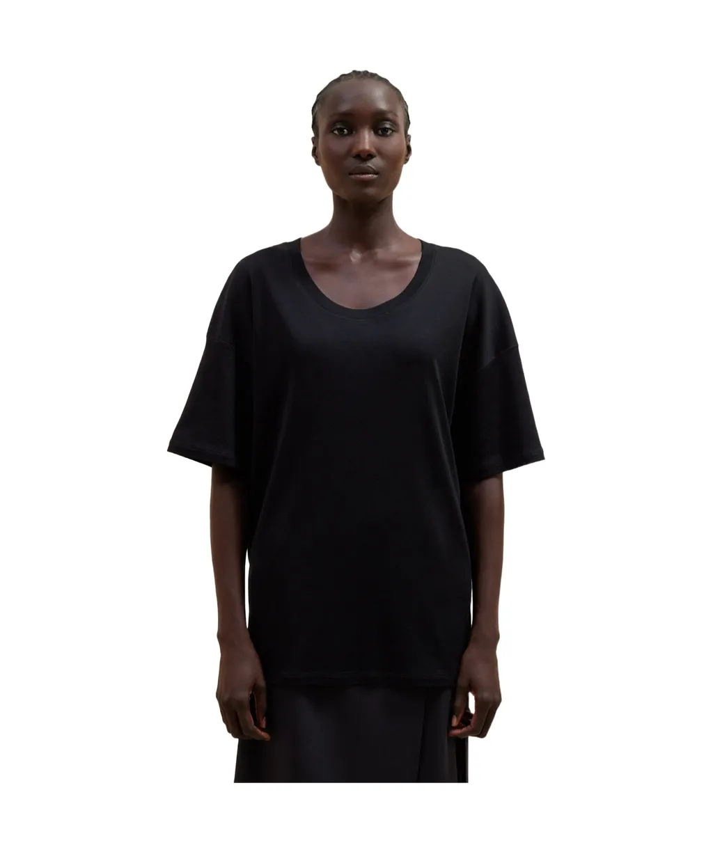 Short-Sleeved Scoop-Neck T-Shirt
