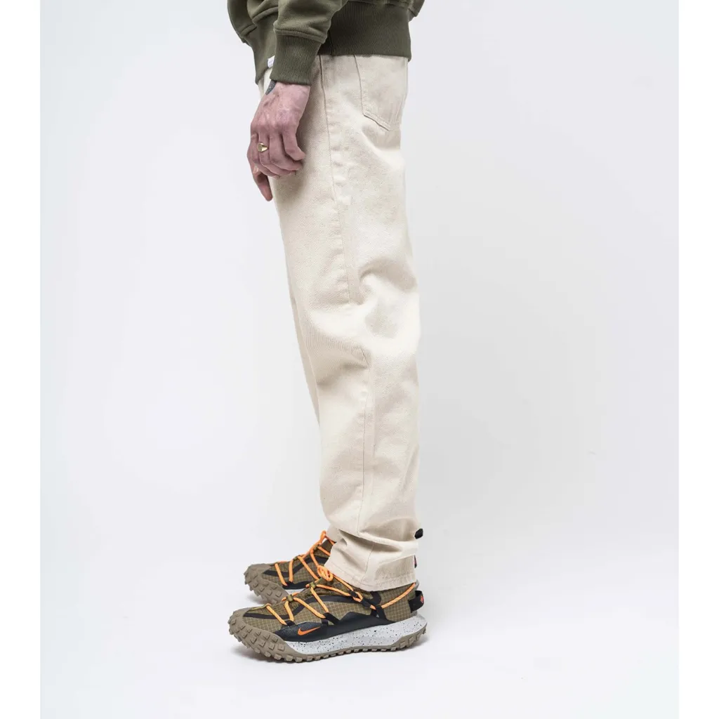 Straight-Leg Jeans