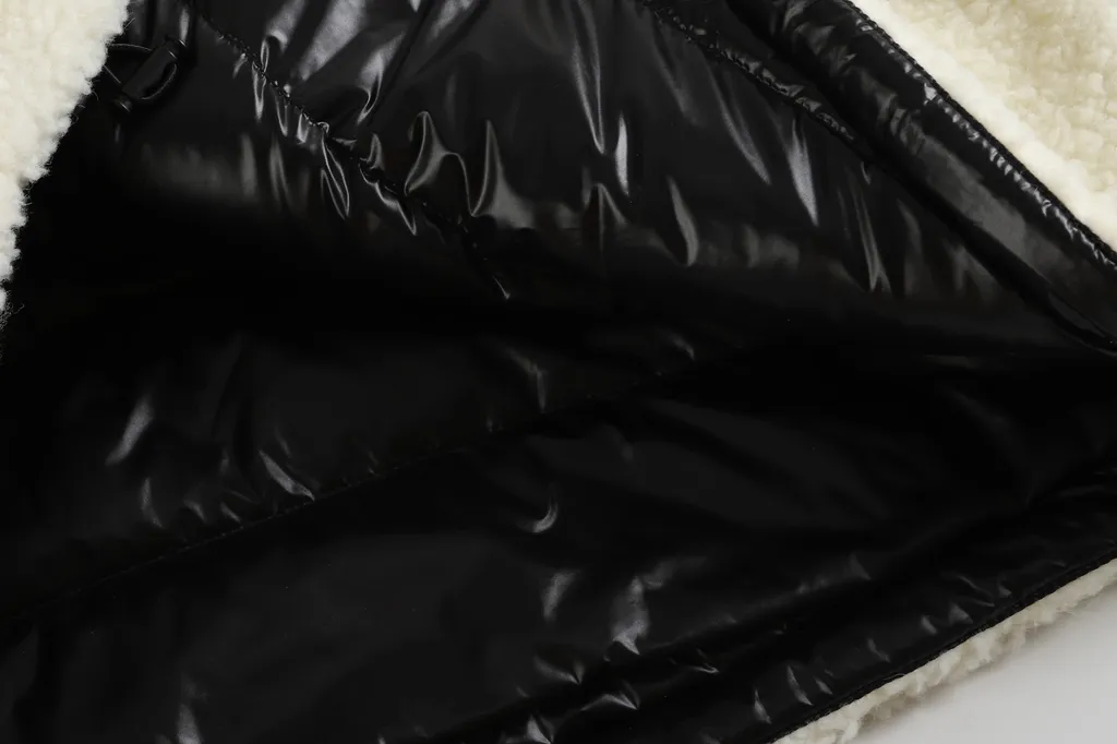 Embroidery Logo Hooded Down Jacket