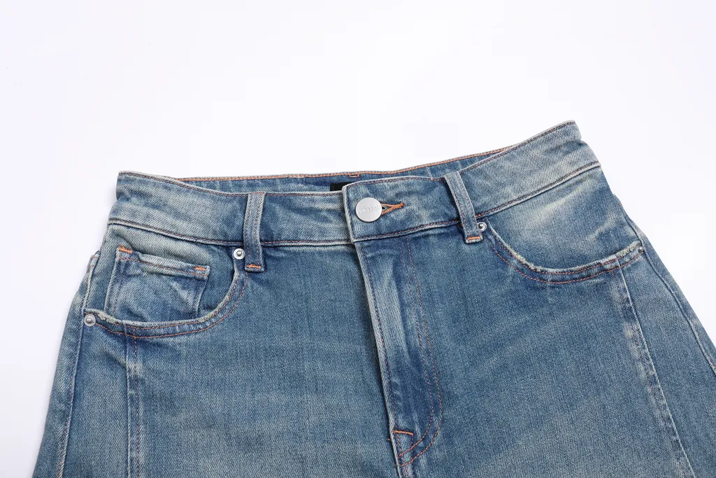 Wide-Leg Jeans