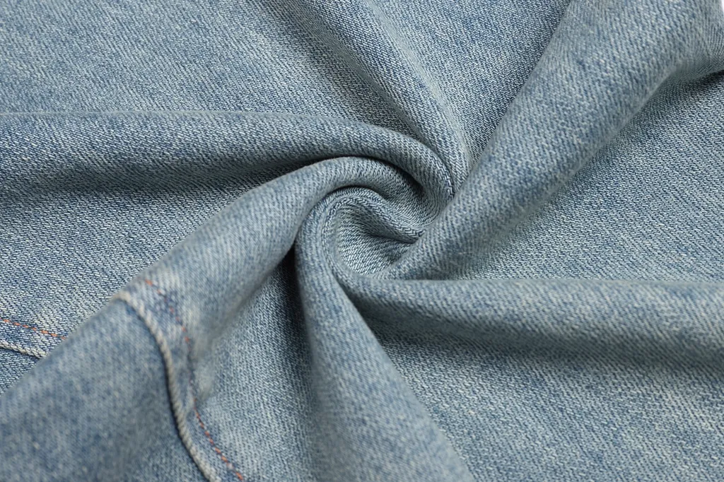 Wide-Leg Jeans