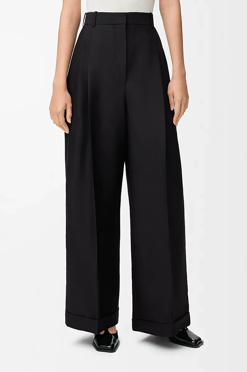 Pleated-Cuffed Trousers